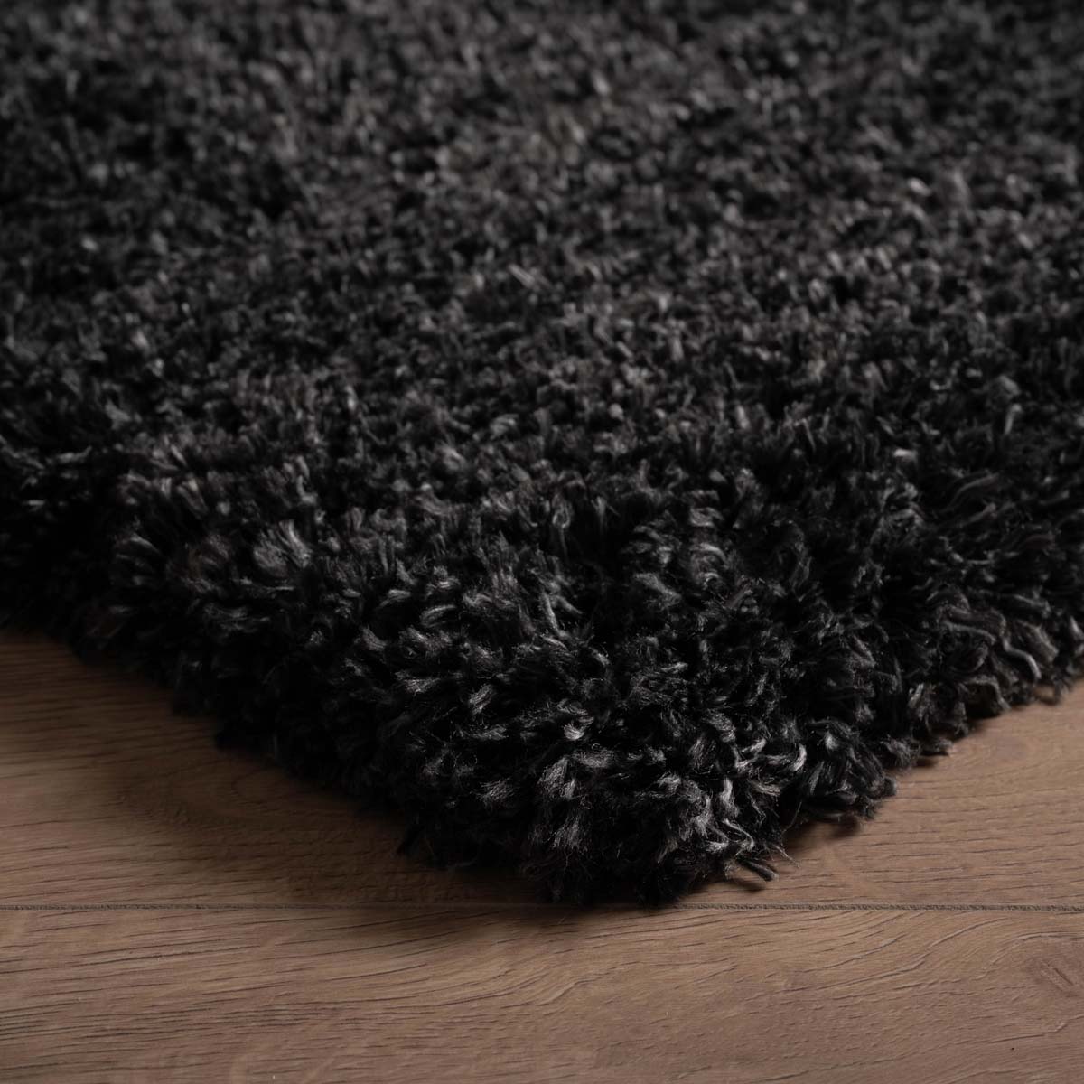 Dywan z długim włosiem - Cozy Shaggy antracytowy - close up hoek Dywan z długim włosiem - Cozy Shaggy antracytowy - close up hoek
