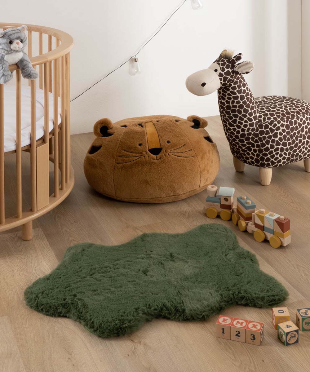 Dywan dziecięcy z owieczką - Fluffy oliwkowy - sfeer Dywan dziecięcy z owieczką - Fluffy oliwkowy - sfeer