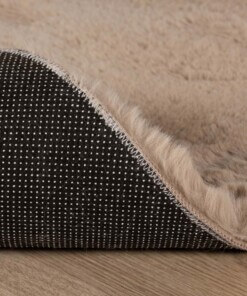 Dywan dziecięcy z owieczką - Fluffy taupe - close up, thumbnail Dywan dziecięcy z owieczką - Fluffy taupe - close up, thumbnail