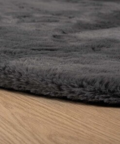 Dywan okrągły z długim włosiem - Comfy plus ciemnoszary - close up, thumbnail Dywan okrągły z długim włosiem - Comfy plus ciemnoszary - close up, thumbnail