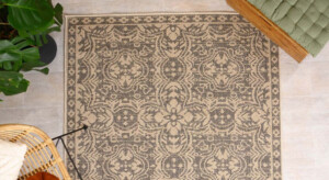 Square outdoor rugs