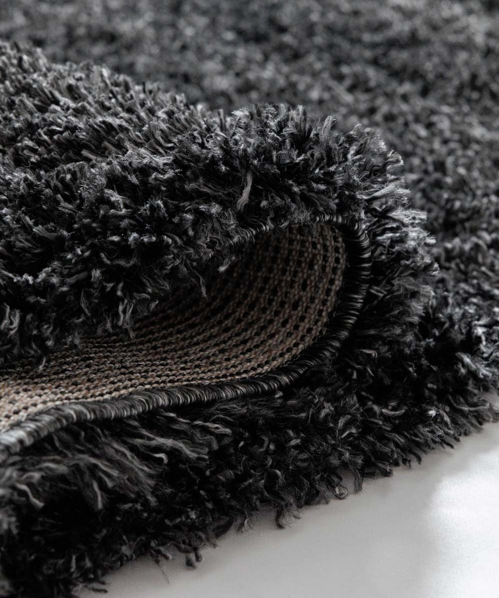 Chodnik z długim włosiem - Cozy Shaggy antracytowy - close up Chodnik z długim włosiem - Cozy Shaggy antracytowy - close up