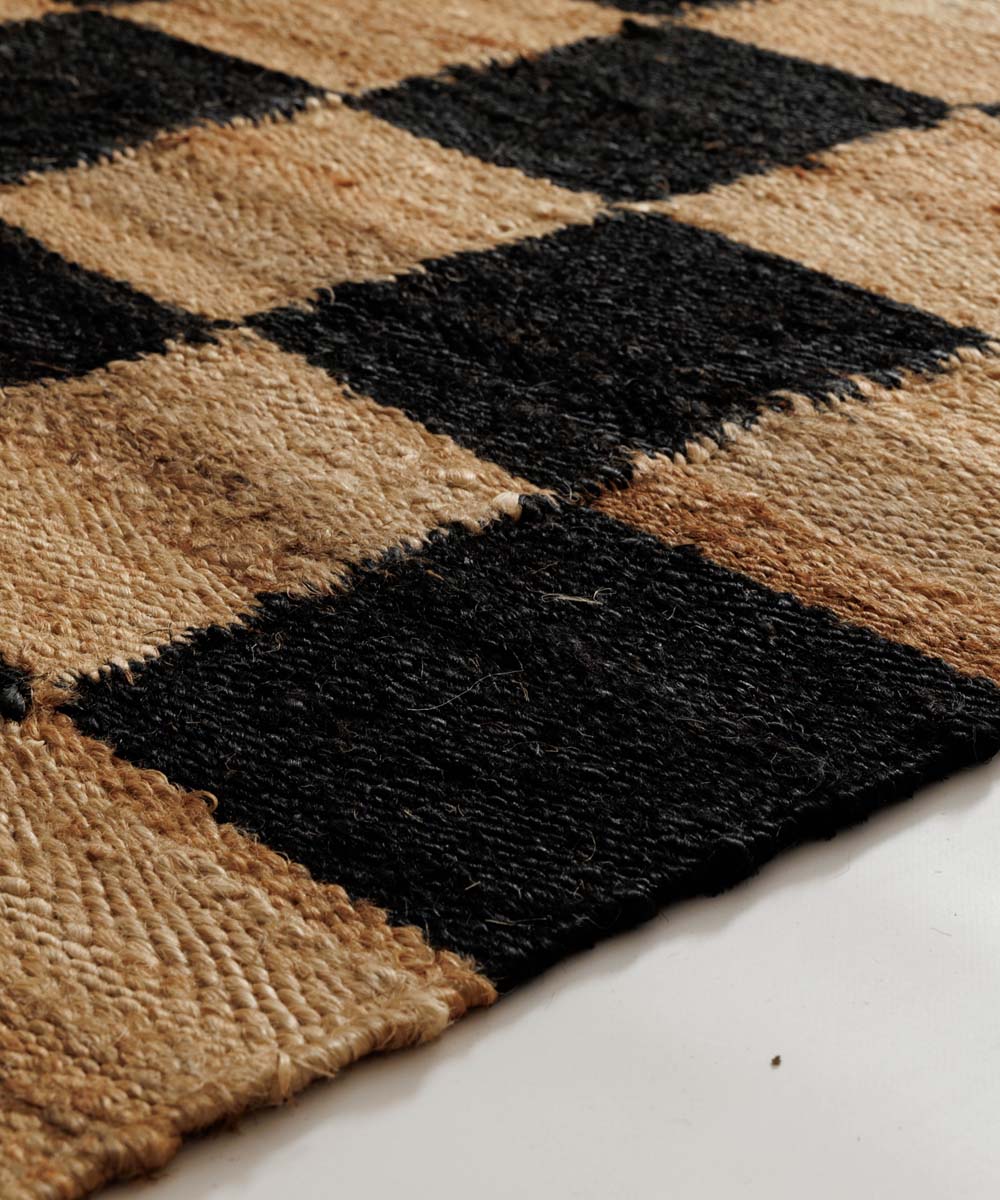 Dywan jutowy - Patch naturalny/czarny - close up Dywan jutowy - Patch naturalny/czarny - close up