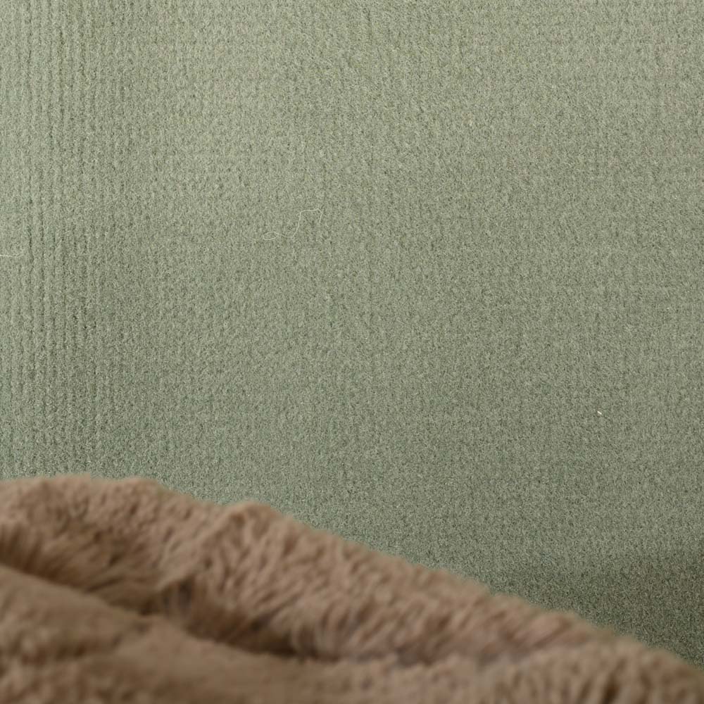 Dywan o organicznym kształcie - Ease Flow miękka zieleń Dywan o organicznym kształcie - Ease Flow miękka zieleń