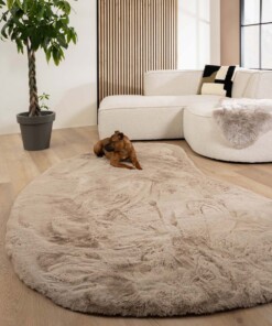 Dywan puszysty o organicznym kształcie - Comfy Plus taupe - sfeer