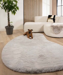 Dywan puszysty o organicznym kształcie - Comfy Plus jasnoszary - sfeer