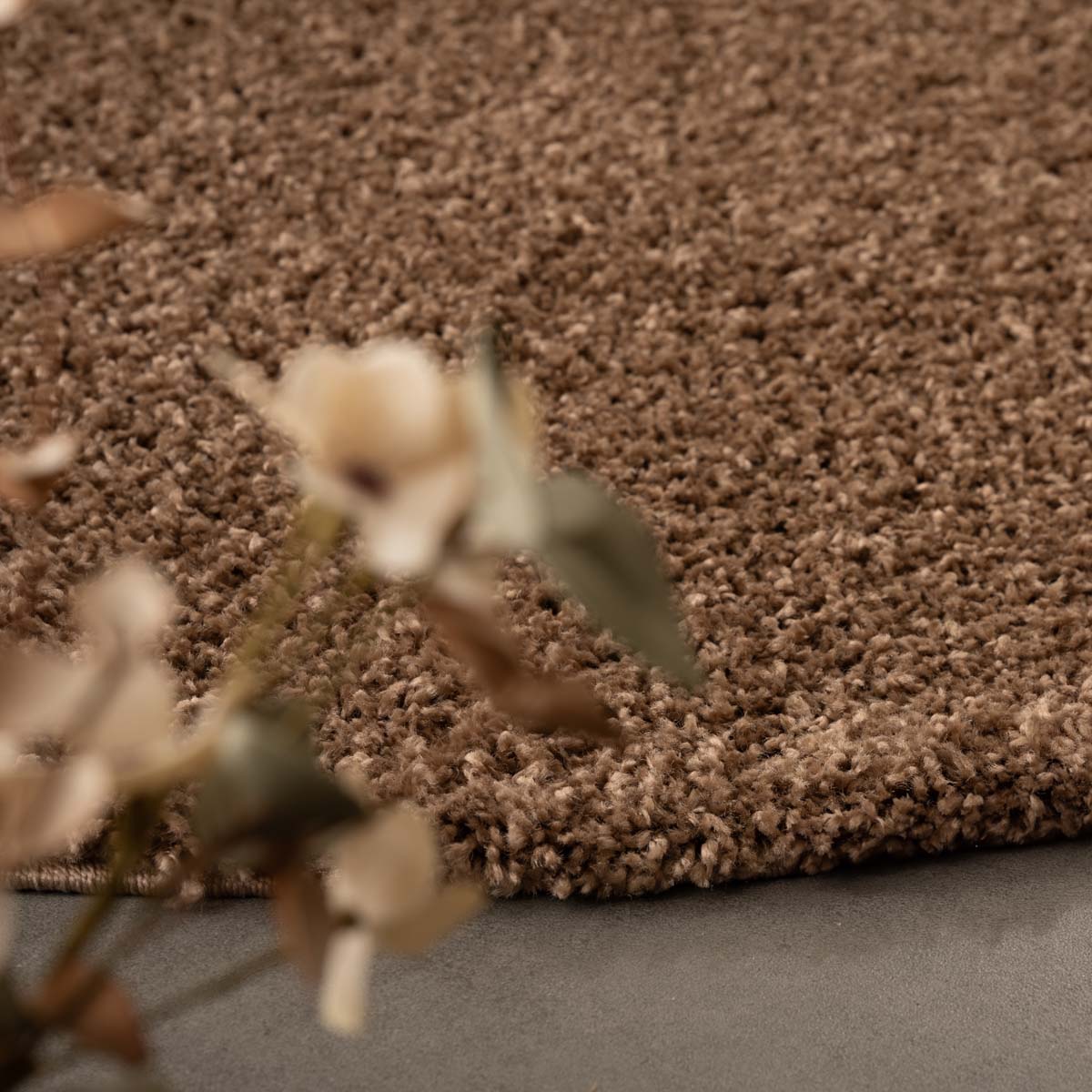 Dywan okrągły z długim włosiem - Shaggy Trend mocha - close up Dywan okrągły z długim włosiem - Shaggy Trend mocha - close up