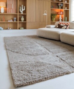 Dywan designerski - Tjørne Elv taupe - sfeer