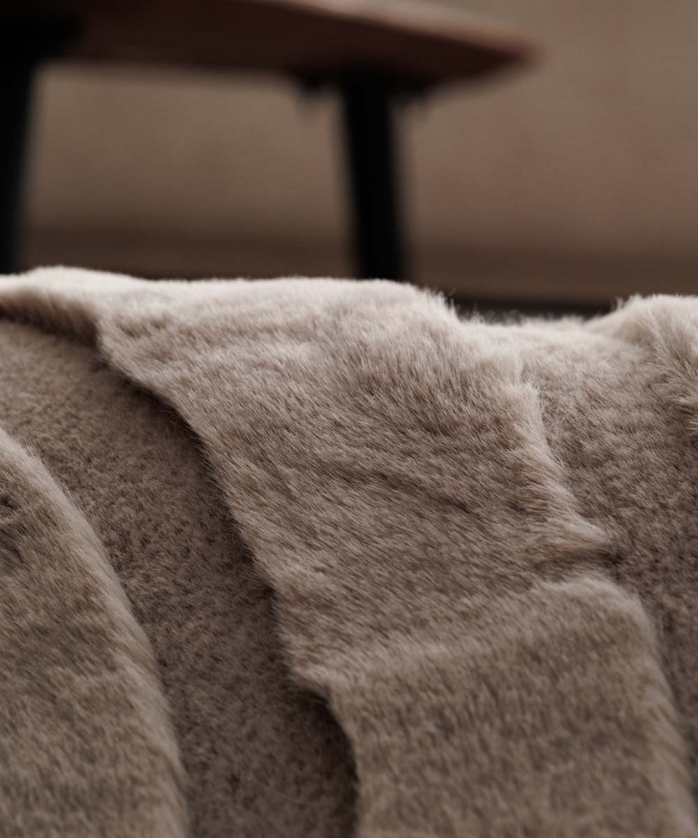 Dywan puszysty - Carvy taupe - close up Dywan puszysty - Carvy taupe - close up
