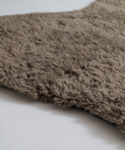 Dywan o organicznym kształcie - Tjørne Swell taupe - close up, thumbnail