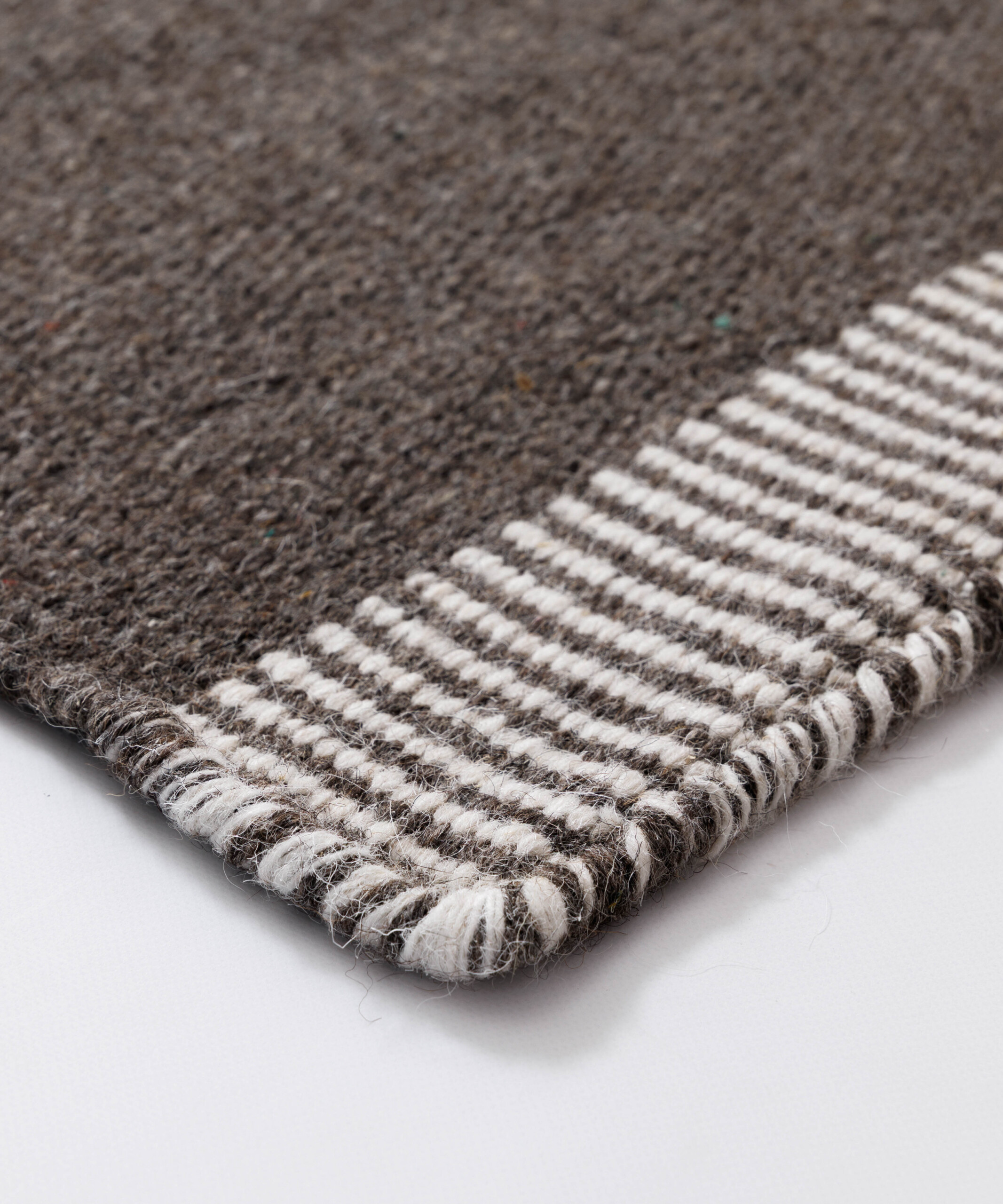 Dywan wełniany - Grund taupe - close up Dywan wełniany - Grund taupe - close up