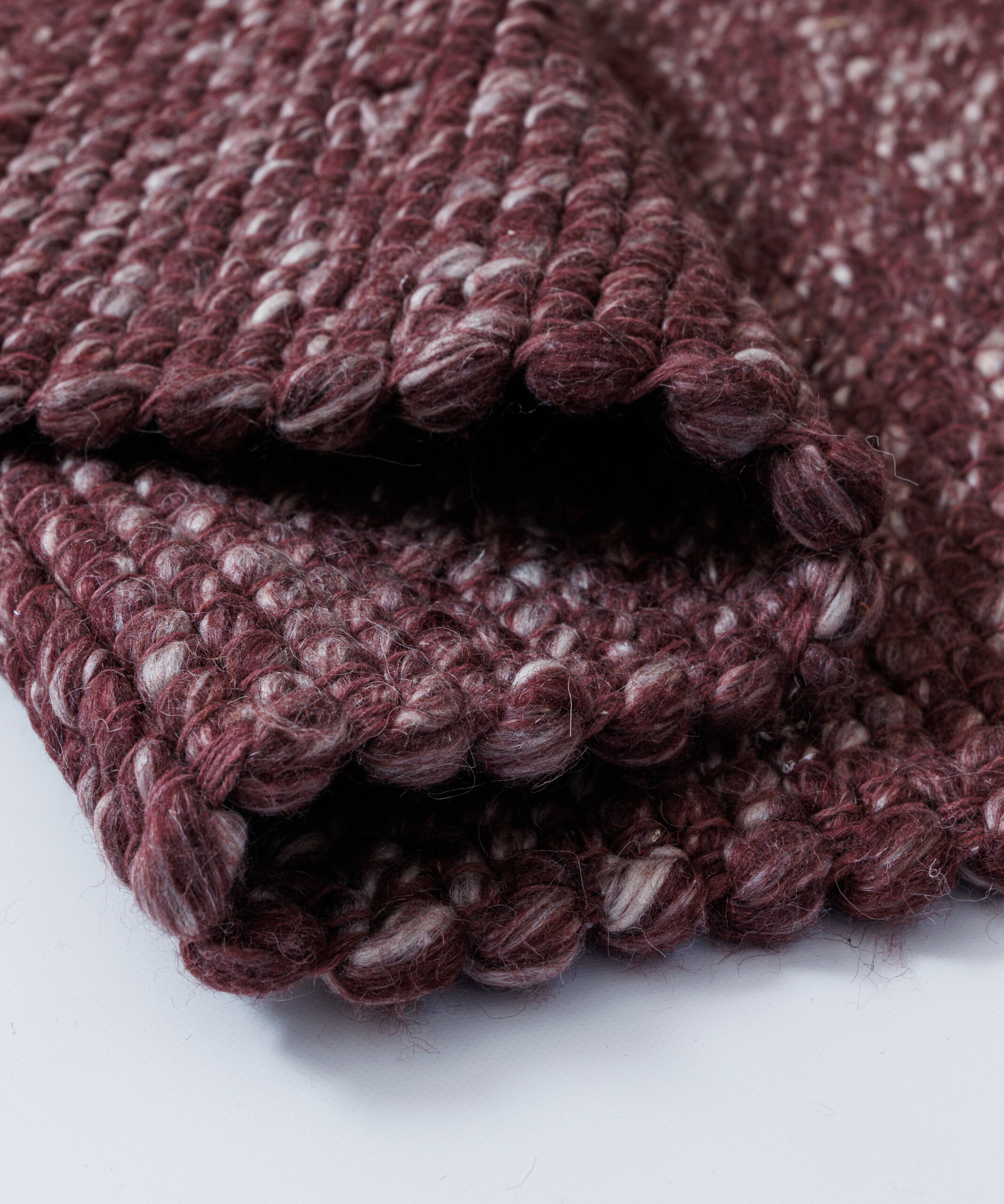 Dywan wełniany - Silvull burgund - close up Dywan wełniany - Silvull burgund - close up