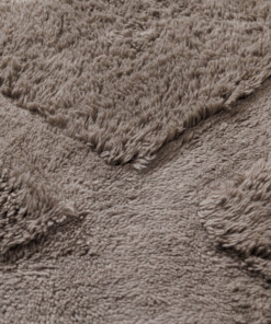 Dywan designerski - Tjørne Elv taupe - close up, thumbnail Dywan designerski - Tjørne Elv taupe - close up, thumbnail