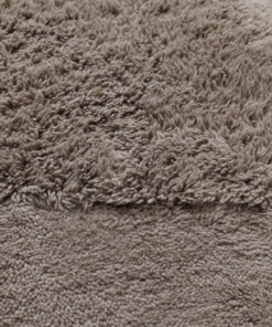 Dywan designerski - Tjørne Elv taupe - close up, thumbnail Dywan designerski - Tjørne Elv taupe - close up, thumbnail